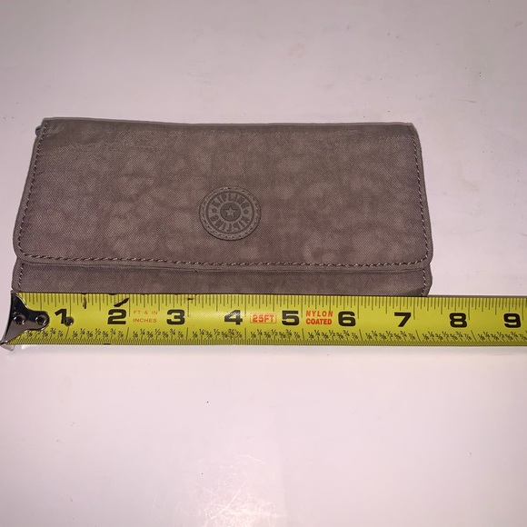 Kipling Clutch Wallet: Credit Cards: Cash: Zippered Pouch: Snap Closure - Picture 8 of 9